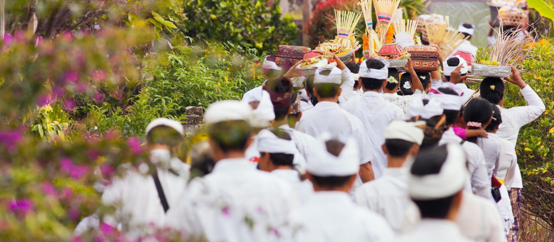 Ceremonia pogrzebowa na Bali